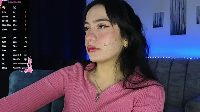 Snapshot of ZaraDames_ chatting on 10-19-25, 02:34 ZaraDames online show from 10-19-25, 02:34