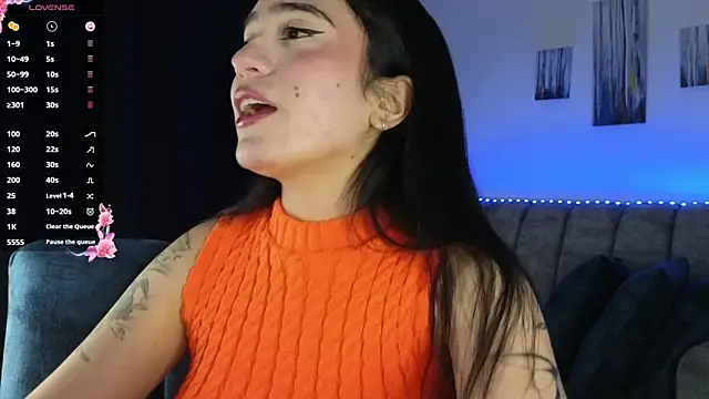 Snapshot of ZaraDames_ chatting on 11-08-25, 02:12 ZaraDames online show from 11-08-25, 02:12