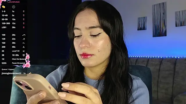 Snapshot of ZaraDames_ chatting on 11-18-25, 03:01 ZaraDames online show from 11-18-25, 03:01