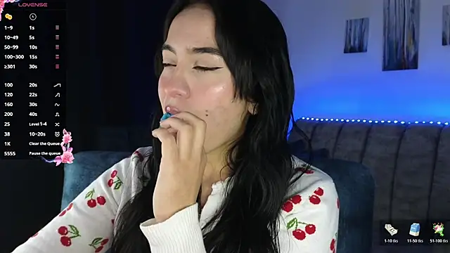 Snapshot of ZaraDames_ chatting on 11-22-25, 04:00 ZaraDames online show from 11-22-25, 04:00