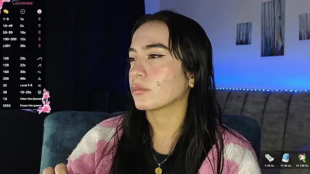 Snapshot of ZaraDames_ chatting on 11-26-25, 03:40 ZaraDames online show from 11-26-25, 03:40