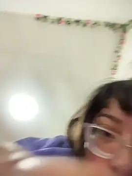 Snapshot of indiegirl666 chatting on 10-21-25, 05:19 indiegirl666 online show from 10-21-25, 05:19