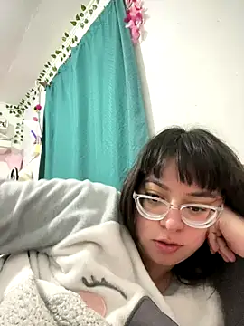 Snapshot of indiegirl666 chatting on 10-22-25, 05:19 indiegirl666 online show from 10-22-25, 05:19