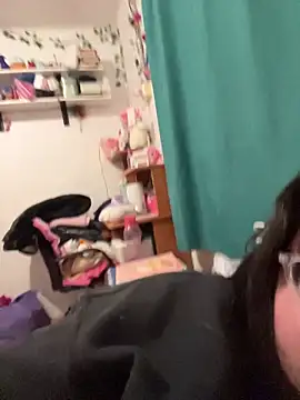 indiegirl666 online show from 04-21-26, 04:19