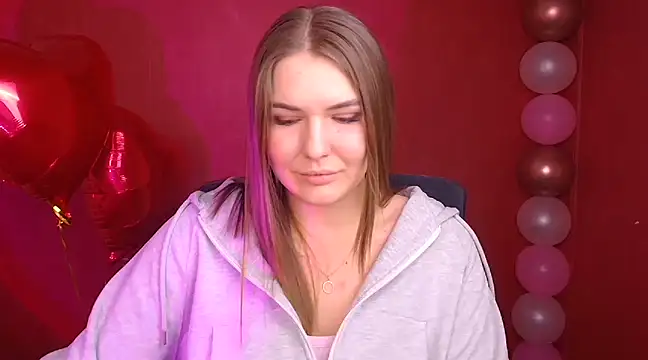 Snapshot of Glory_air chatting on 02-13-25, 12:43 Glory air online show from 02-13-25, 12:43