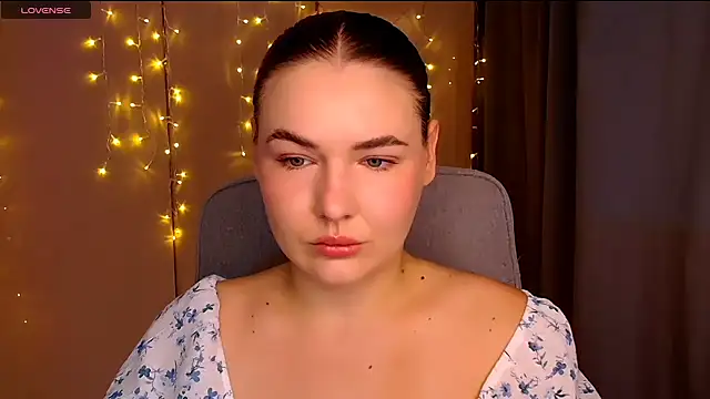 Snapshot of Glory_air chatting on 09-20-25, 08:15 Glory air online show from 09-20-25, 08:15