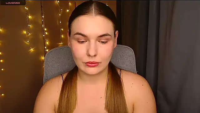 Snapshot of Glory_air chatting on 10-09-25, 05:44 Glory air online show from 10-09-25, 05:44