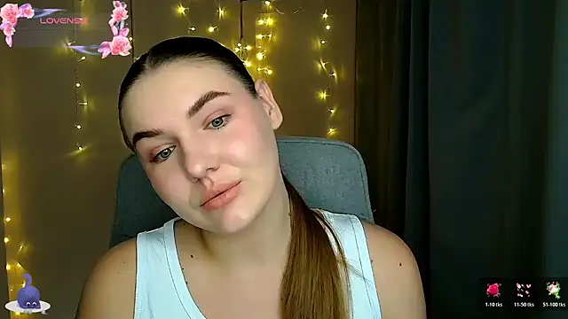 Snapshot of Glory_air chatting on 11-03-25, 08:37 Glory air online show from 11-03-25, 08:37