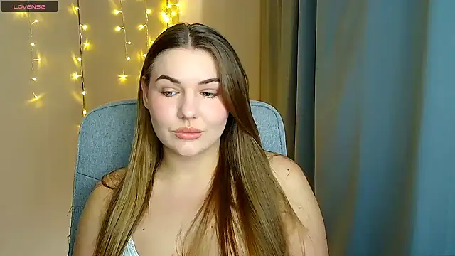 Snapshot of Glory_air chatting on 11-14-25, 08:46 Glory air online show from 11-14-25, 08:46