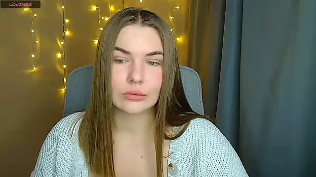 Snapshot of Glory_air chatting on 11-21-25, 07:07 Glory air online show from 11-21-25, 07:07