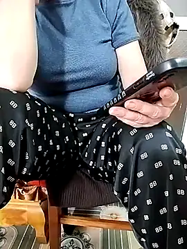 Snapshot of Zane_Natha chatting on 03-20-25, 12:53 Zane Natha online show from 03-20-25, 12:53