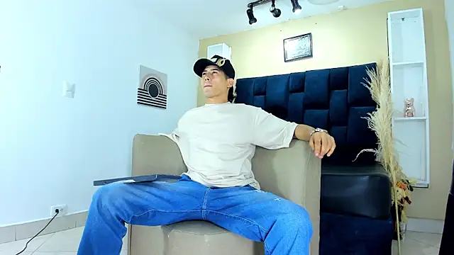 Jhonn Rhyss online show from 09-30-25, 02:16