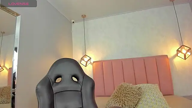 SUNNYCYRUS online show from 02-27-26, 12:27