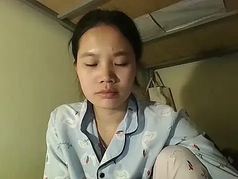 Snapshot of Be-MyMy chatting on 11-18-25, 12:53 Be-MyMy online show from 11-18-25, 12:53