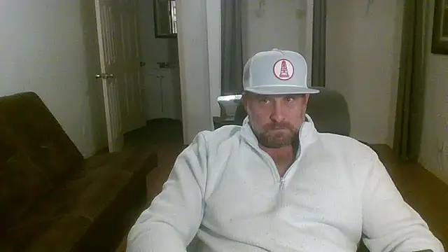 Snapshot of poundyouout69 chatting on 12-20-25, 01:34 poundyouout69 online show from 12-20-25, 01:34