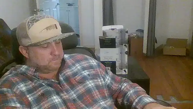 Snapshot of poundyouout69 chatting on 12-22-25, 04:37 poundyouout69 online show from 12-22-25, 04:37