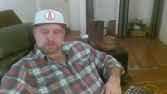 Snapshot of poundyouout69 chatting on 02-06-26, 08:01 poundyouout69 online show from 02-06-26, 08:01