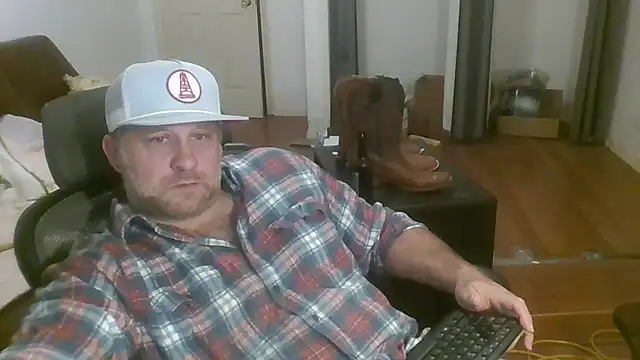 Snapshot of poundyouout69 chatting on 02-15-26, 01:13 poundyouout69 online show from 02-15-26, 01:13