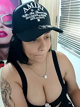 marta201 alfaro online show from 11-13-25, 06:51