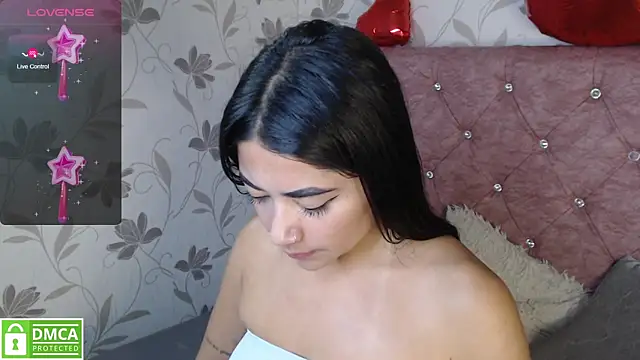Snapshot of Susy_thomson chatting on 02-15-25, 11:25 Susy thomson online show from 02-15-25, 11:25