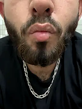 Snapshot of Samarth_0081 chatting on 11-15-25, 06:33 Samarth 0081 online show from 11-15-25, 06:33