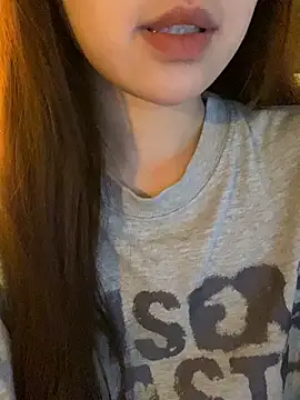 minmin2kk5 online show from 03-18-26, 02:53