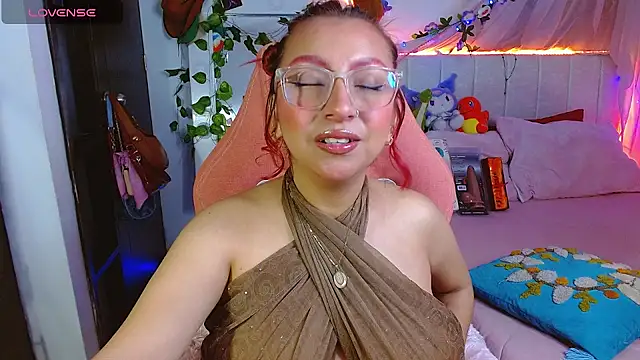 Littlerouse  online show from 03-12-26, 07:36