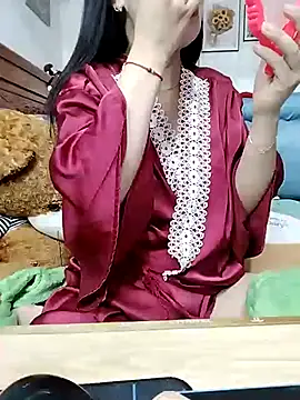 cream1299 online show from 02-25-25, 07:42