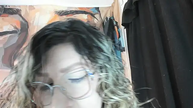 Snapshot of eva1saenz chatting on 06-10-26, 08:41 eva1saenz online show from 06-10-26, 08:41