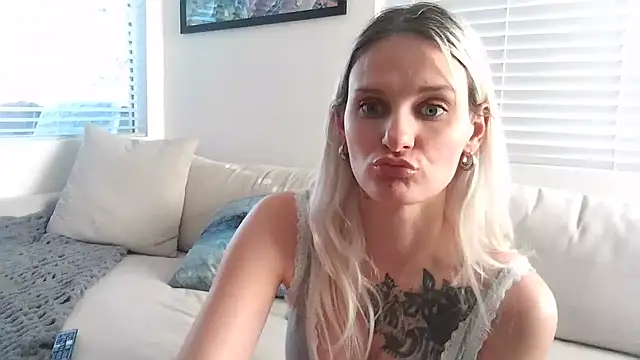 BonnieBazz online show from 12-02-24, 11:18