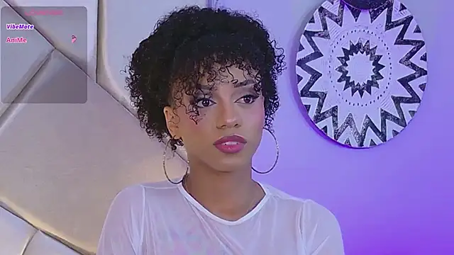 Snapshot of Nahomi_King chatting on 02-12-25, 01:06 Nahomi King online show from 02-12-25, 01:06