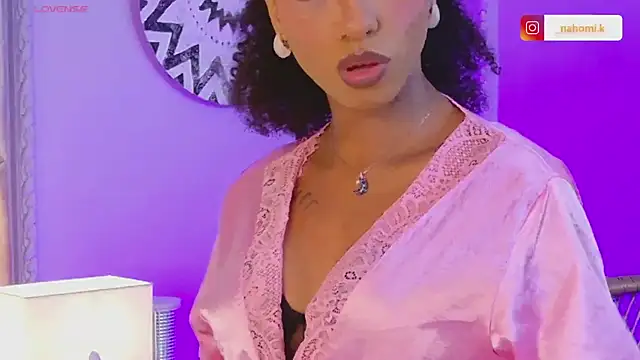 Snapshot of Nahomi_King chatting on 02-26-25, 12:58 Nahomi King online show from 02-26-25, 12:58