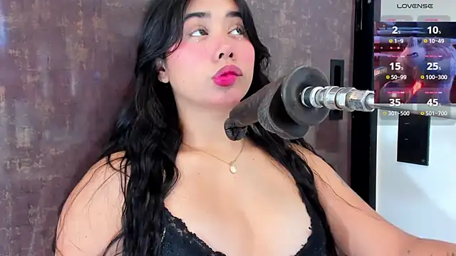 Snapshot of issie_cute chatting on 03-22-25, 07:42 issie cute online show from 03-22-25, 07:42