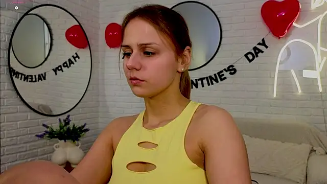 Snapshot of Wendy_D0ll chatting on 02-16-26, 09:22 Wendy D0ll online show from 02-16-26, 09:22