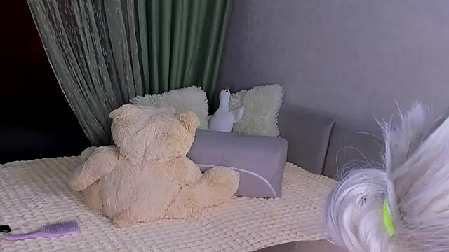Snapshot of Sweeet_Barbie chatting on 05-17-26, 03:30 Sweeet Barbie online show from 05-17-26, 03:30
