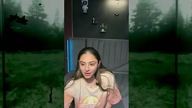 Snapshot of demieliss chatting on 09-26-25, 04:11 demieliss online show from 09-26-25, 04:11