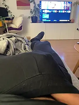 Banana Boy online show from 02-24-25, 09:09