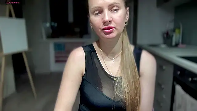 Snapshot of Viola_sweet chatting on 01-12-25, 10:54 Viola sweet online show from 01-12-25, 10:54
