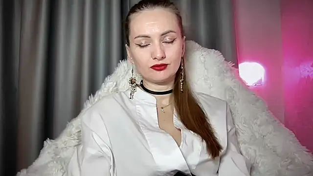 Snapshot of Viola_sweet chatting on 10-19-25, 11:27 Viola sweet online show from 10-19-25, 11:27