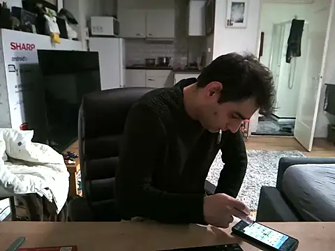 Snapshot of mihaimichael chatting on 01-15-26, 02:43 mihaimichael online show from 01-15-26, 02:43