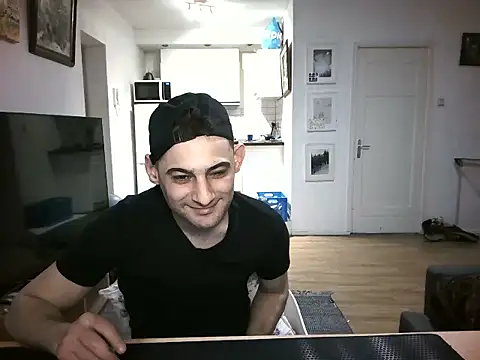 Snapshot of mihaimichael chatting on 05-04-26, 08:38 mihaimichael online show from 05-04-26, 08:38