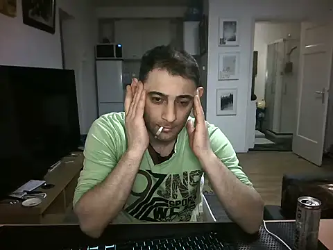 Snapshot of mihaimichael chatting on 05-06-26, 10:48 mihaimichael online show from 05-06-26, 10:48