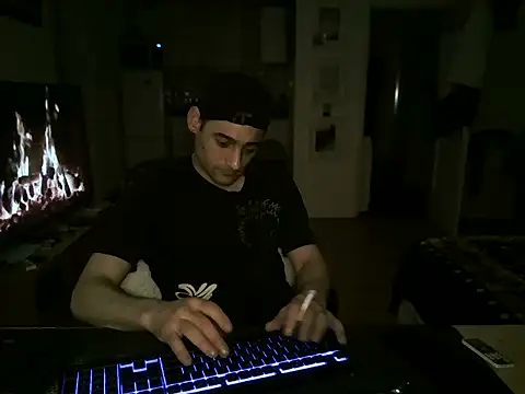 Snapshot of mihaimichael chatting on 05-20-26, 02:07 mihaimichael online show from 05-20-26, 02:07