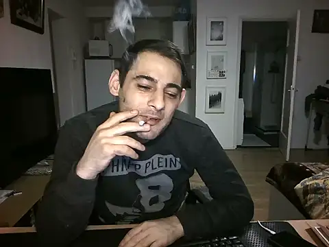 Snapshot of mihaimichael chatting on 06-17-26, 01:19 mihaimichael online show from 06-17-26, 01:19