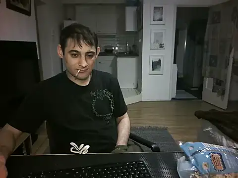 Snapshot of mihaimichael chatting on 06-18-26, 01:28 mihaimichael online show from 06-18-26, 01:28