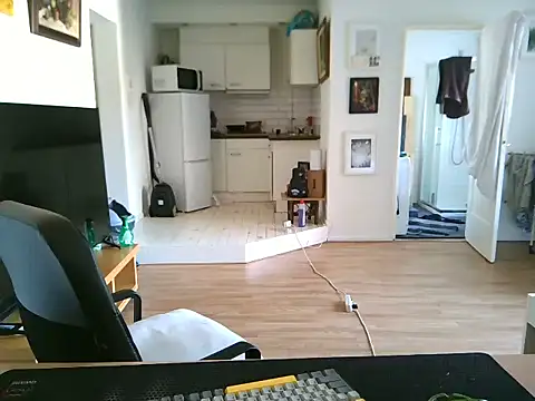 Snapshot of mihaimichael chatting on 07-11-26, 02:53 mihaimichael online show from 07-11-26, 02:53