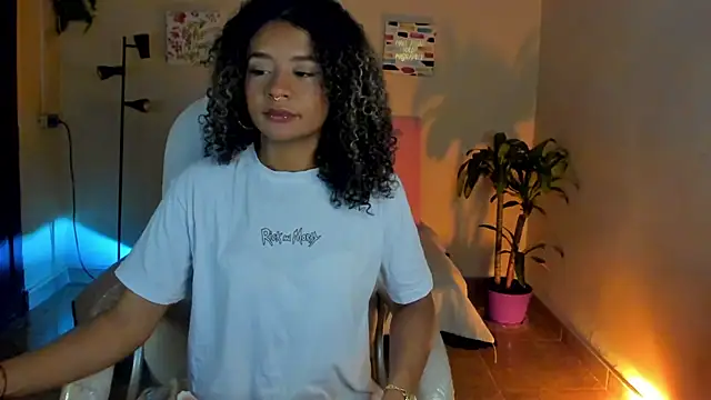 Snapshot of keyla_roberts777 chatting on 01-28-25, 11:17 keyla roberts777 online show from 01-28-25, 11:17
