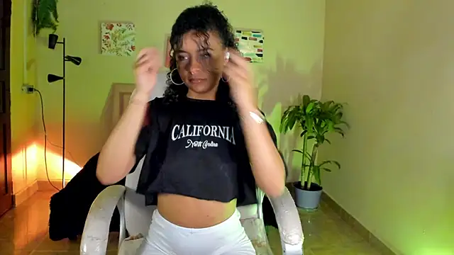 Snapshot of keyla_roberts777 chatting on 02-03-25, 04:04 keyla roberts777 online show from 02-03-25, 04:04