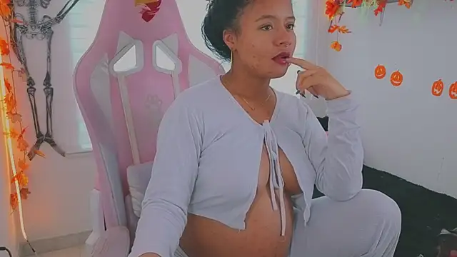 Snapshot of keyla_roberts777 chatting on 10-07-25, 06:27 keyla roberts777 online show from 10-07-25, 06:27