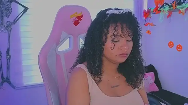 Snapshot of keyla_roberts777 chatting on 10-08-25, 07:33 keyla roberts777 online show from 10-08-25, 07:33